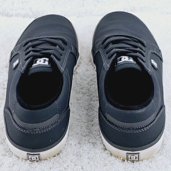 DC Shoes Dark Gray Nubuck Leather Size 4Y Skate Sneakers - Picture 3 of 8